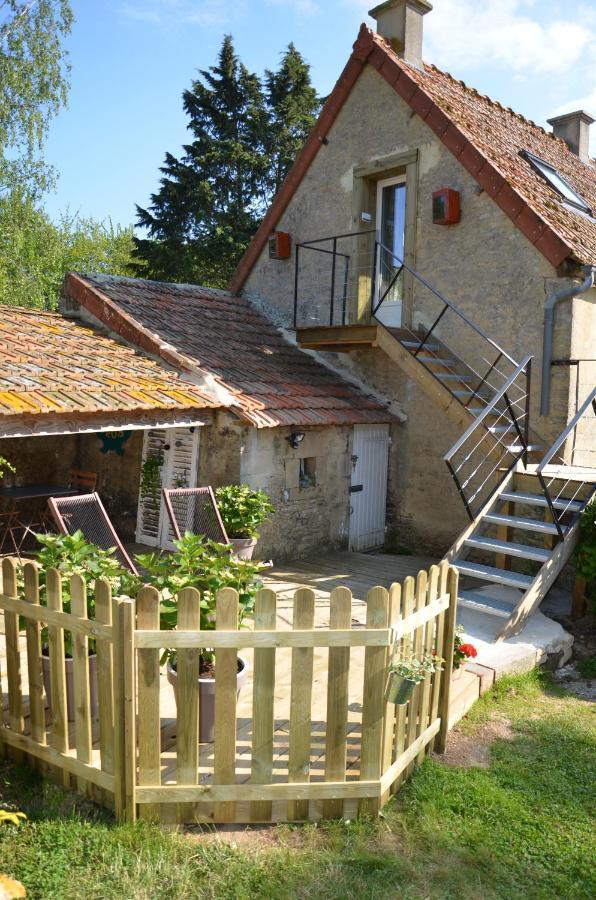 O Grenier De L'Artiste Apartment Bazenville Exterior photo